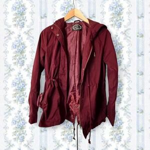 Ambiance Women's Medium Maroon Burgundy Red 90s style windbreaker jacket hood
